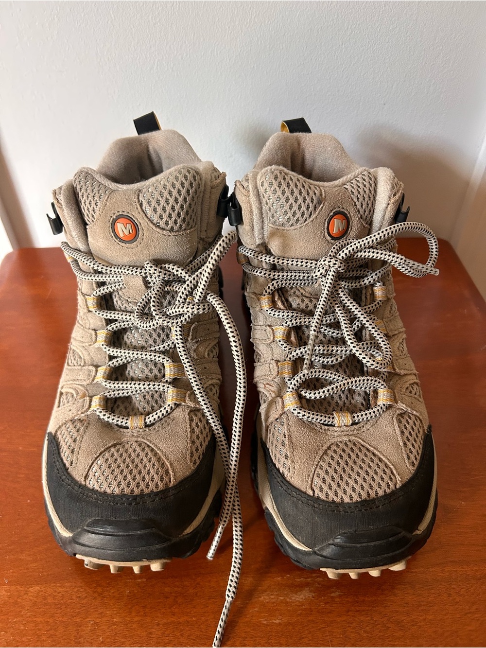 Merrell Women's Moab Ventilator Mid Hiking Boots  Vibram soles